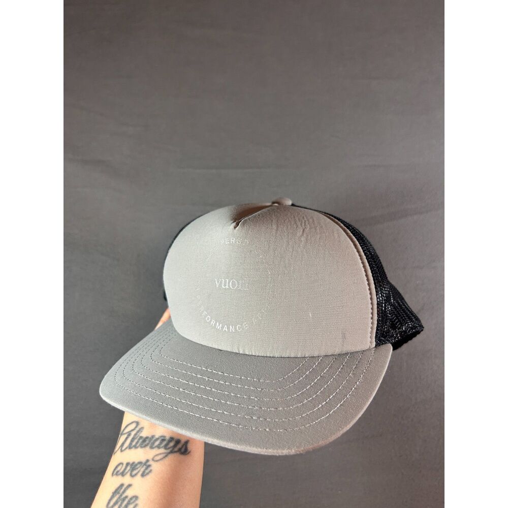 Vuori Gray Black Performance Trucker Hat Mesh Snapback Cap Gorpcore Minimalist